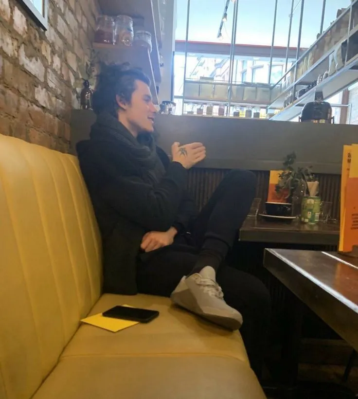 Shawn Mendes' friends share his recent unrest