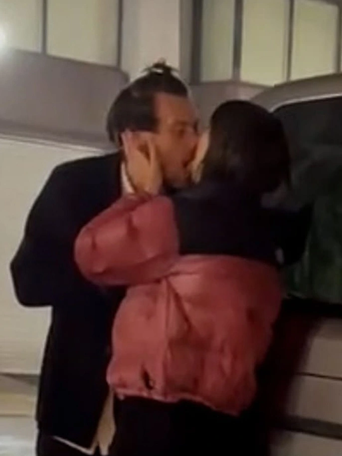 The Internet Is Freaking Out Over Harry Styles’ First Love Confession!