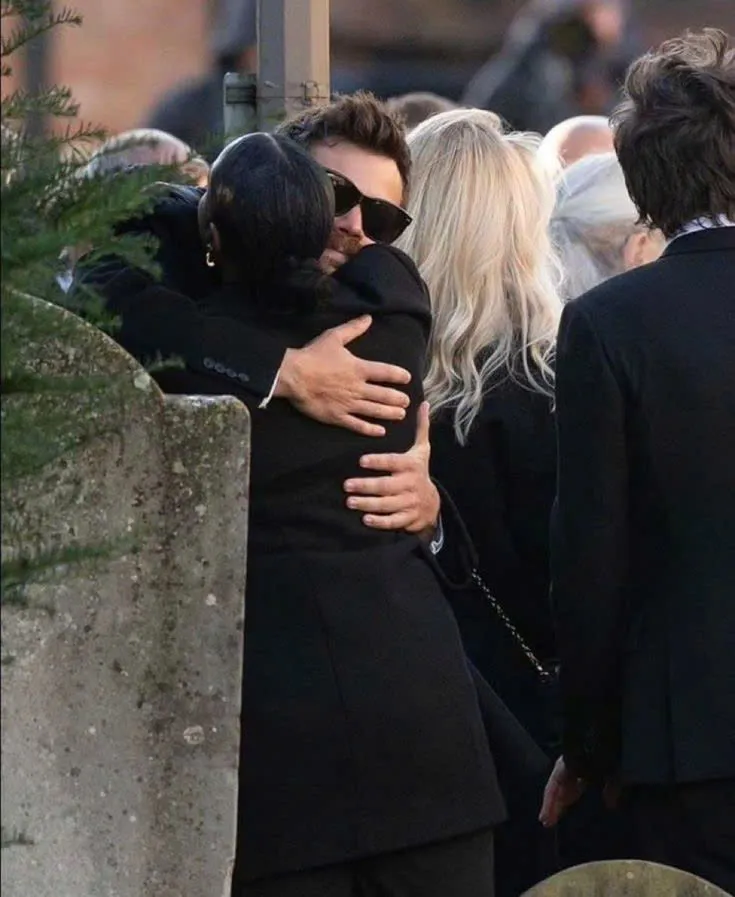 Harry Styles Spotted Getting Close to His Stylist – What’s Really Happening?