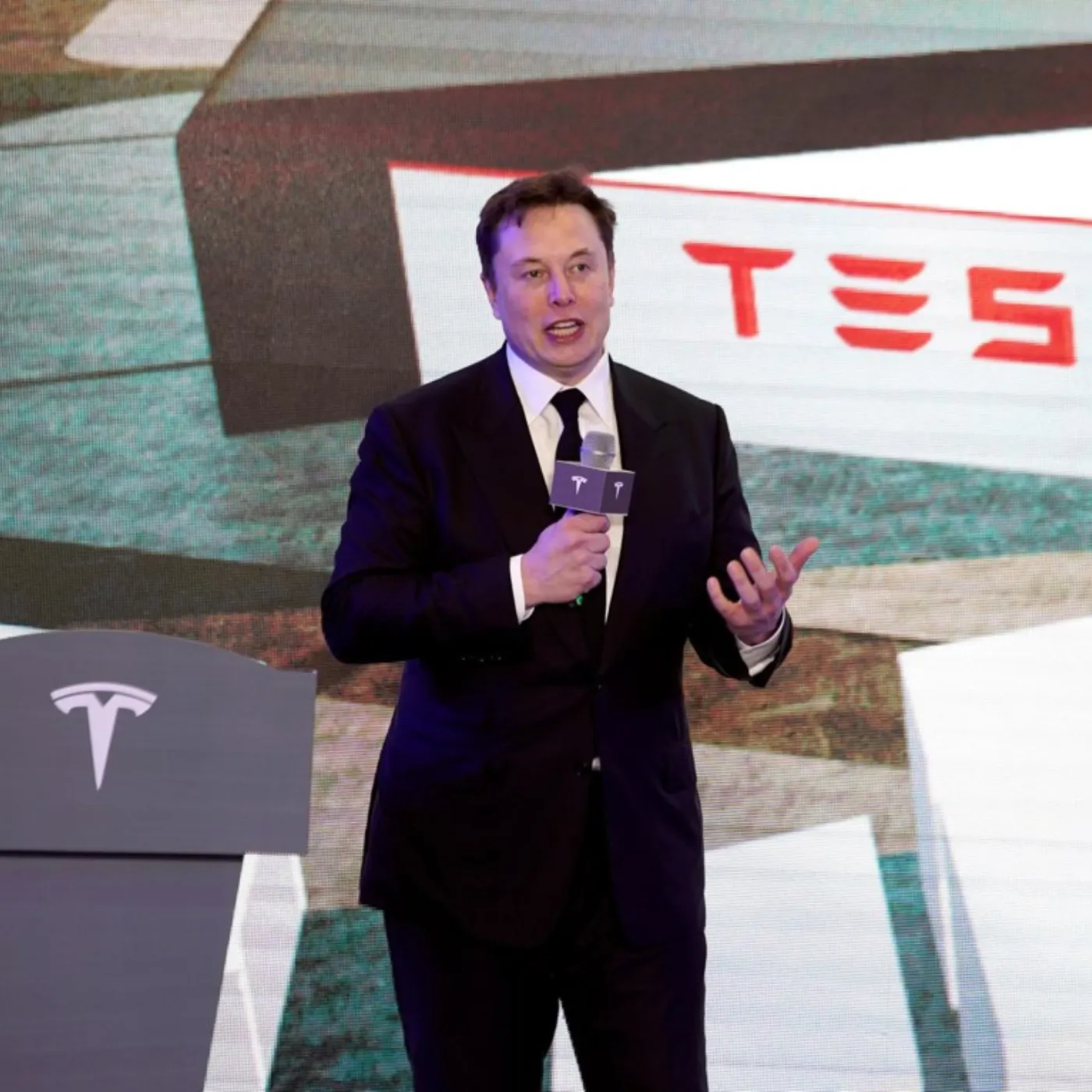 Global Game-Changer? Elon Musk’s Tesla Energy Grid Promises to Erase Power Bills!