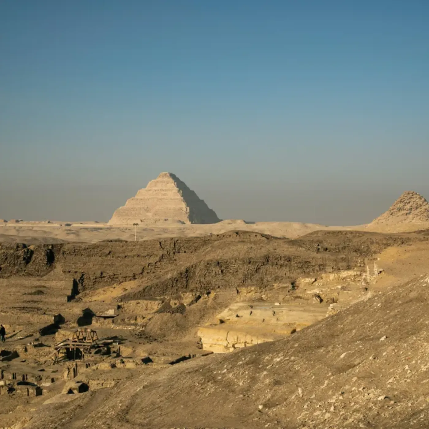 Egyptian Tombs Reveal Giant Alien Remains—The Truth Behind Ancient Pharaohs?