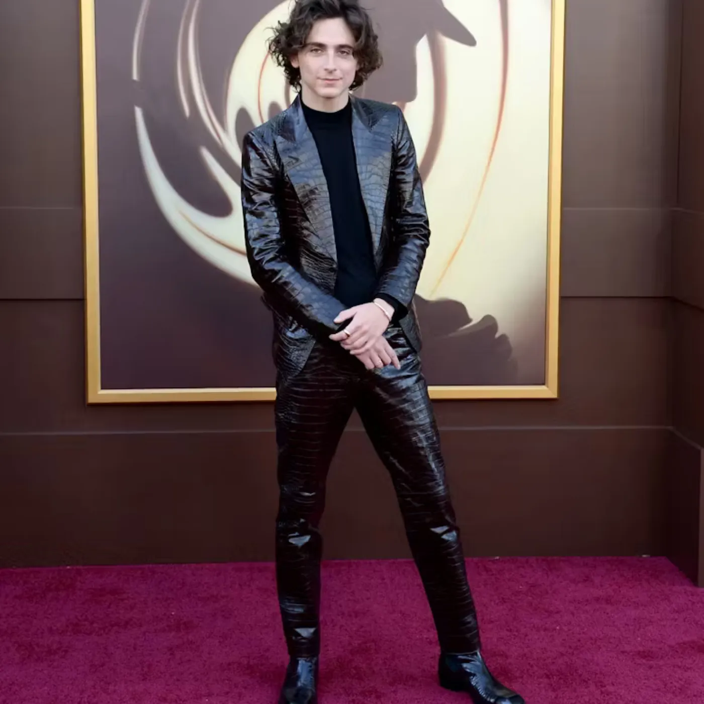 "What Is Going On?" Timothée Chalamet Stuns with Bizarre Red Carpet Move