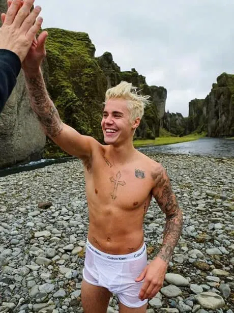 Justin Bieber’s Snowy Underwear Shoot Was Wild—But the Mystery Man Stole the Show! 4 Justin Bieber’s Snowy Underwear Shoot Was Wild—But the Mystery Man Stole the Show!