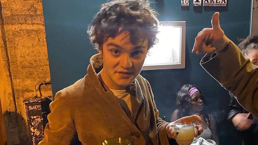 Johnny Depp's son Jack shocks the Internet in viral photo, starkid working  as a bartender at a Paris restaurant- Know all about him!