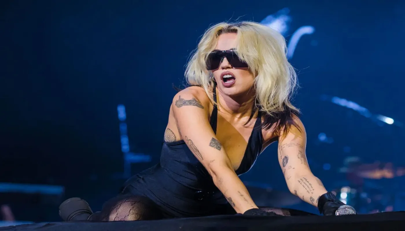 Miley Cyrus Wears Nearly Naked Sheer Corset Top in Legendary Instagram Moment 3 Miley Cyrus Wears Nearly Naked Sheer Corset Top in Legendary Instagram Moment