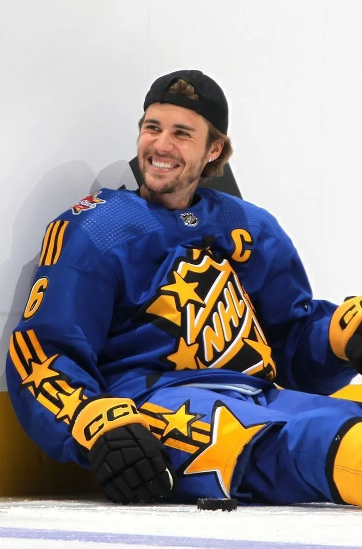 SELENA GOMEZ'S "RARE ITEM": IS BENNY BLANCO'S PRIVATE LIFE ONE POINT BETTER THAN JUSTIN BIEBER'S? 3 SELENA GOMEZ'S "RARE ITEM": IS BENNY BLANCO'S PRIVATE LIFE ONE POINT BETTER THAN JUSTIN BIEBER'S?