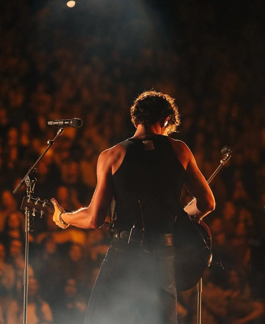 Shawn Mendes Lets Himself Down During Red Rocks VR Performance