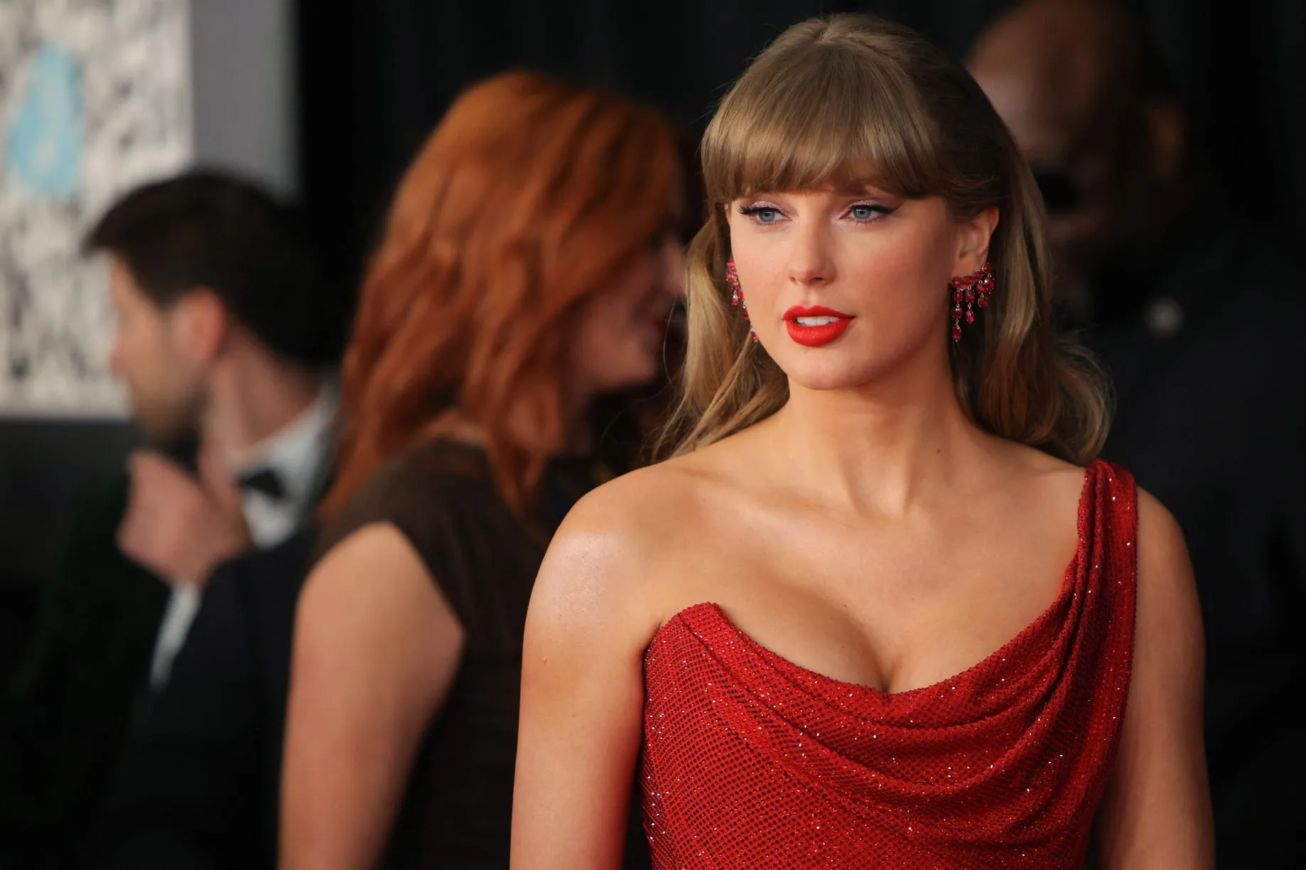 is the greatest pop star of the century, but Taylor Swift went home empty-handed at the 2025 Grammys, the dark truth behind it has been revealed 2 Taylor Swift at Grammys: See photos of her red-hot look