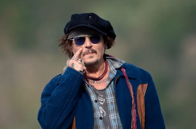 ARTISTIC BLOCKBUSTER, Johnny Depp is about to release an art project that surpasses Jack Sparrow. Disney is restless. 2 Johnny Depp Says Cancel Culture Is “Out Of Hand” & “No One Is Safe"