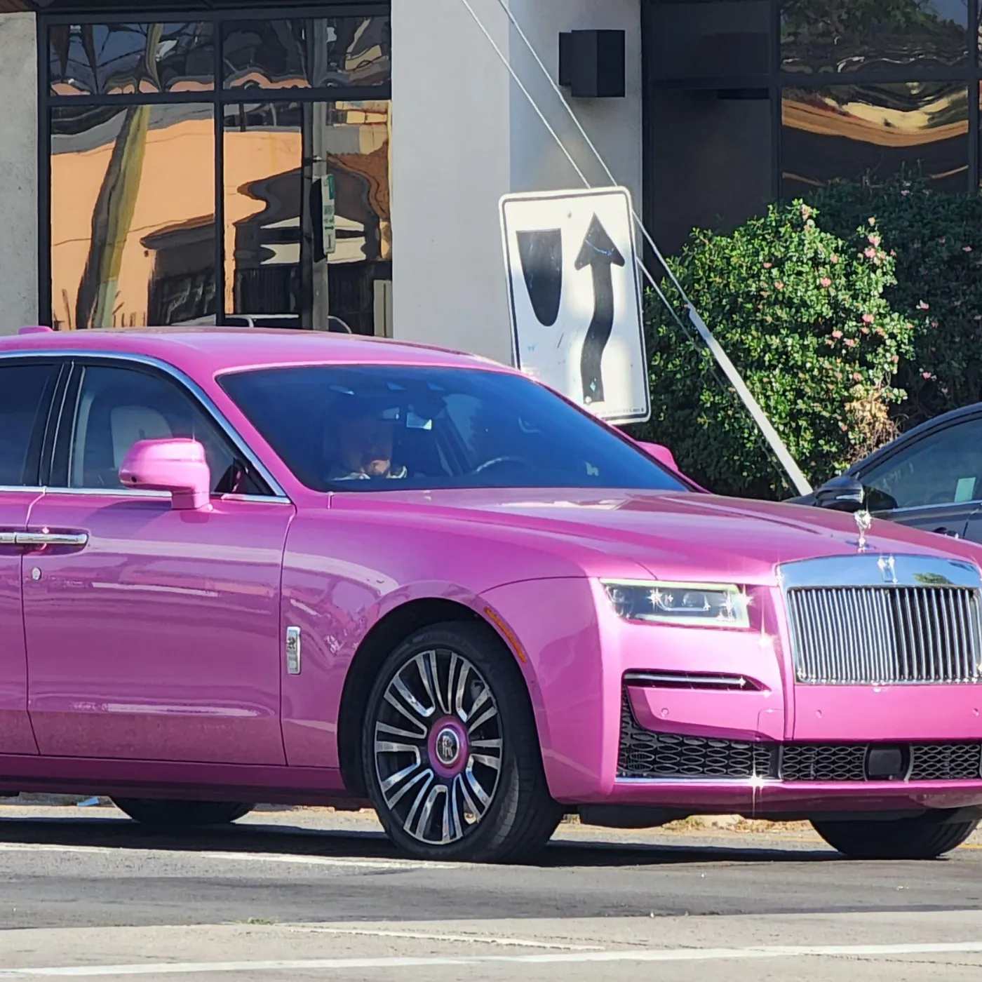 Kylie Jenner's Friskee Pink Rolls-Royce: $500,000 of Unmatched Luxury