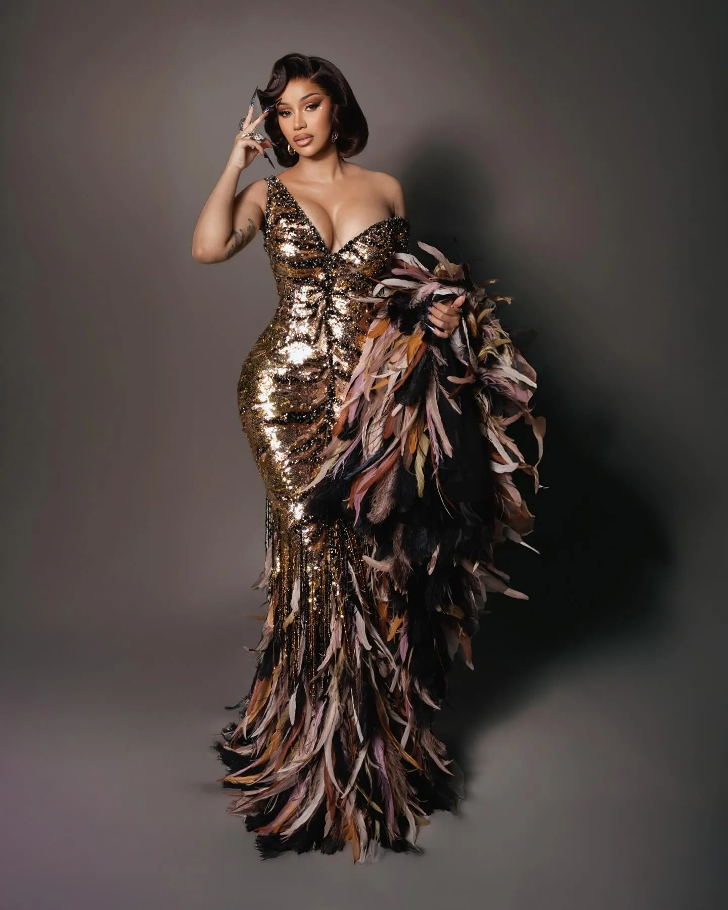 Cardi B Looks Amazing With Her Hair, Makeup, And Outfit Post-Breakup