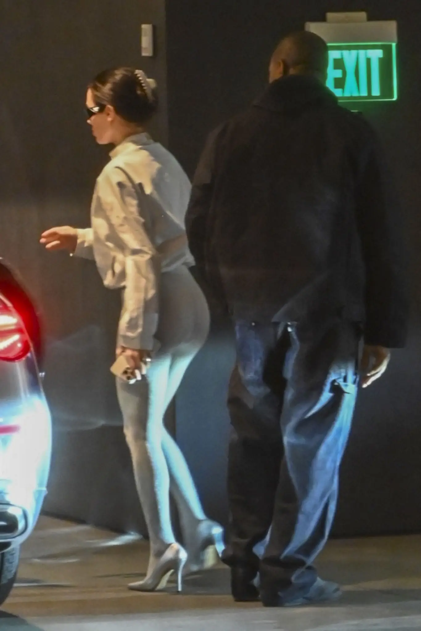 Bianca Censori Covers Up Completely in First Public Appearance with Kanye West Since the 2025 Grammy Awards: A Dramatic Style Shift 2 Bianca Censori Covers Up Completely in First Public Appearance with Kanye West Since the 2025 Grammy Awards: A Dramatic Style Shift