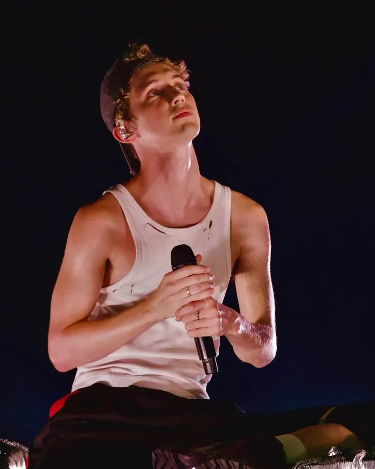 Troye Sivan Reveals His Deepest Secrets About Love – Is He Ready for a New Romance?