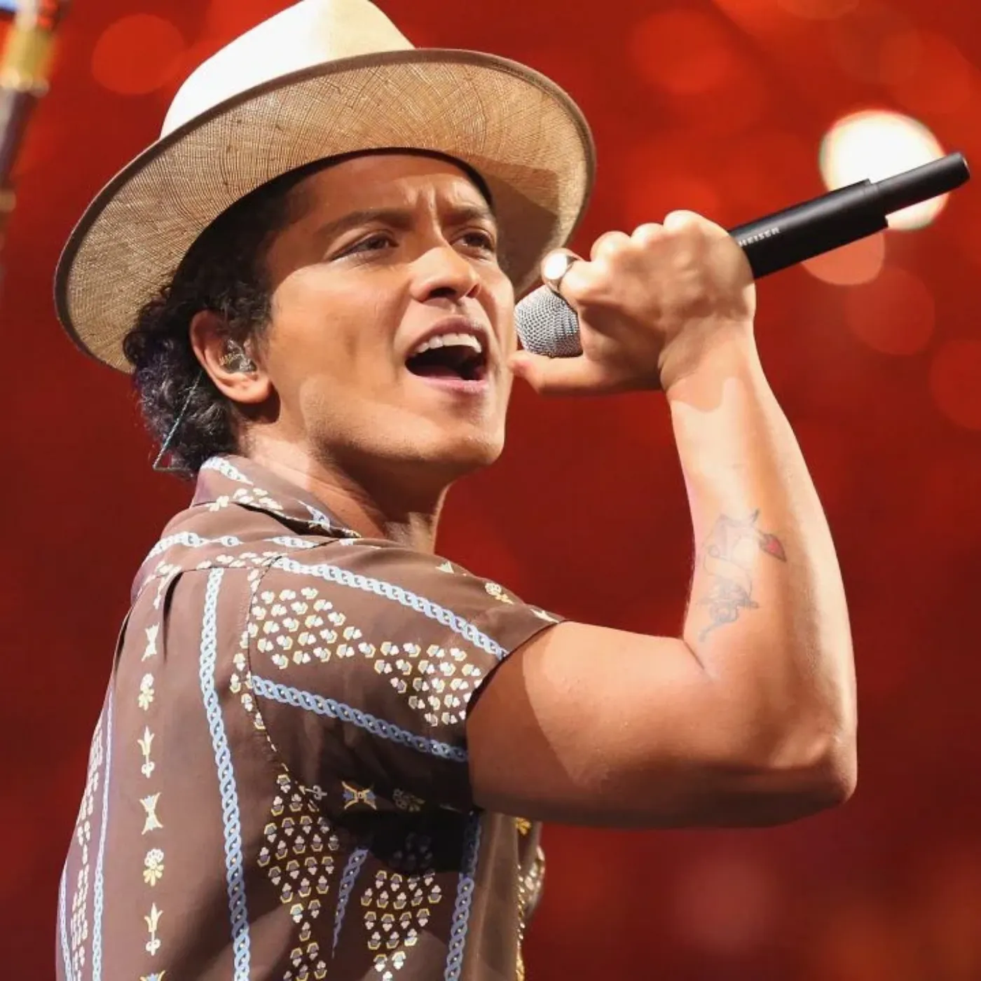 Bruno Mars’ $450 Million Warner Music Deal Sends Shockwaves Through the Industry