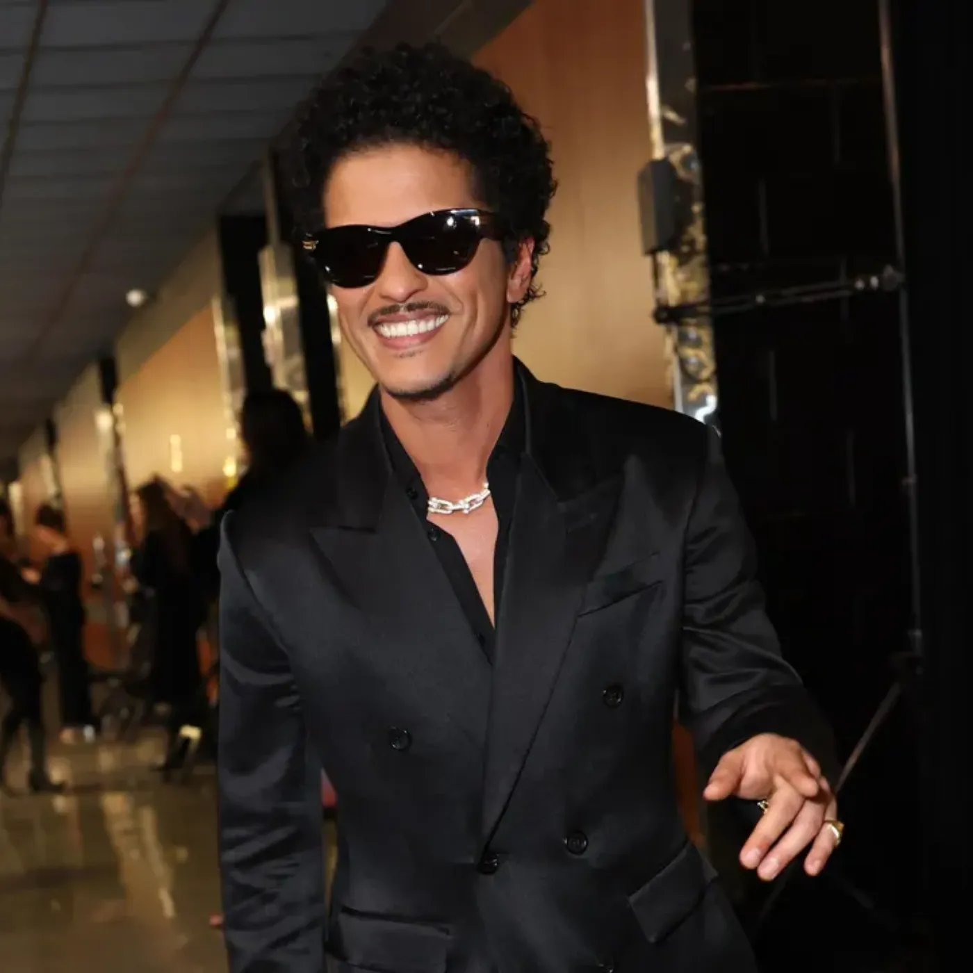 Bruno Mars’ $450 Million Warner Music Deal Sends Shockwaves Through the Industry