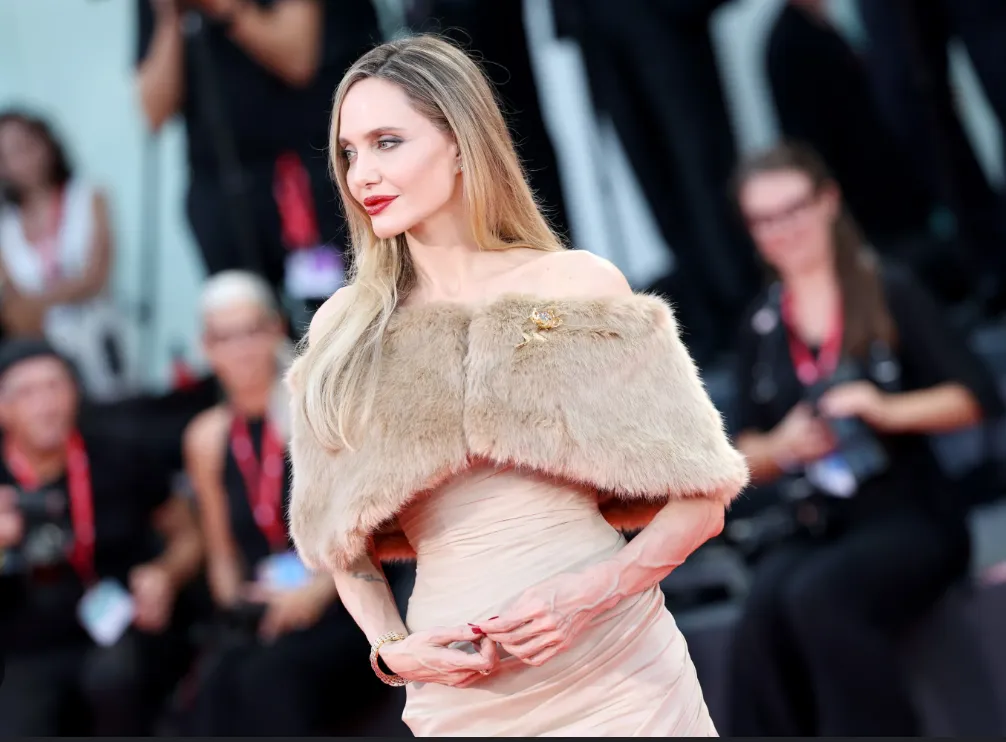 Angelina Jolie Stuns with Bold Beauty Look at Critics Choice 2025 3 Angelina Jolie Stuns with Bold Beauty Look at Critics Choice 2025