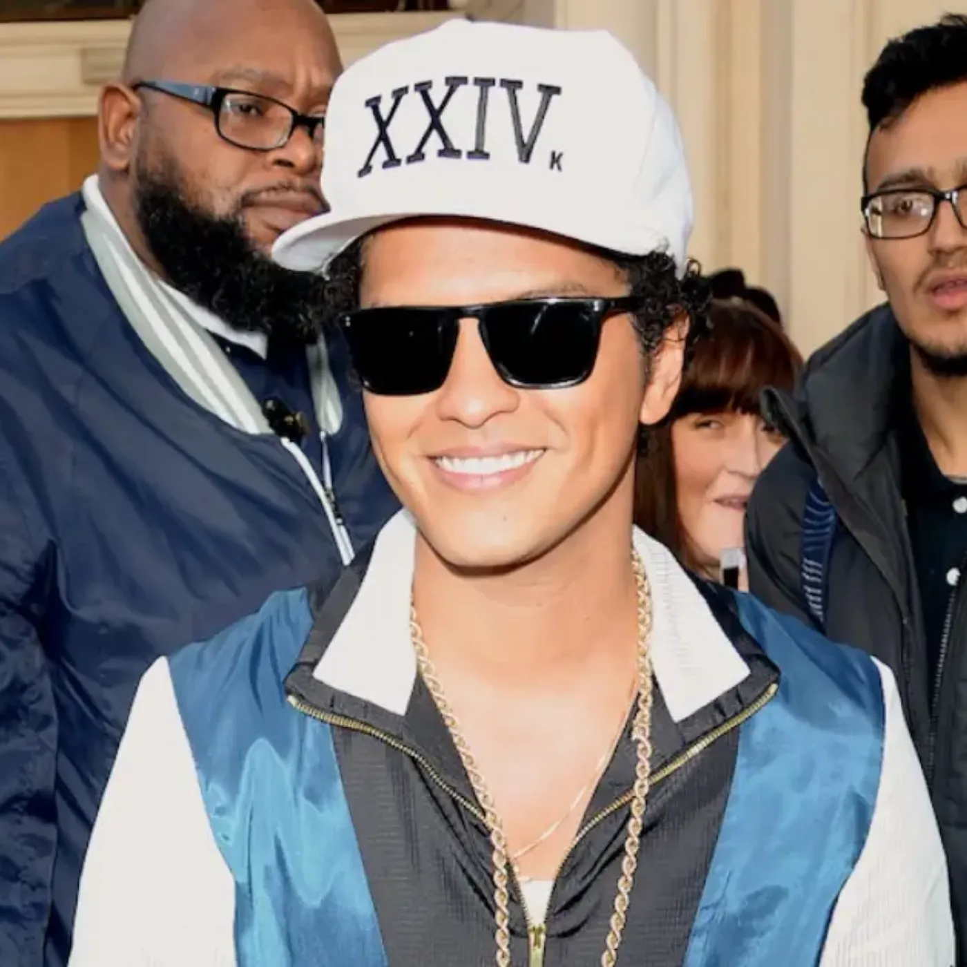 Bruno Mars Reunites with His Ex at a Wild Pool Party That Is Breaking the Internet 3 Bruno Mars Reunites with His Ex at a Wild Pool Party That Is Breaking the Internet