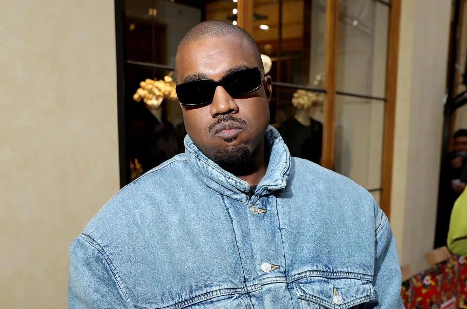Kanye West Escalates Twitter Controversy with Explicit Content: A New Low or a Calculated Move? 4 Kanye West Escalates Twitter Controversy with Explicit Content: A New Low or a Calculated Move?
