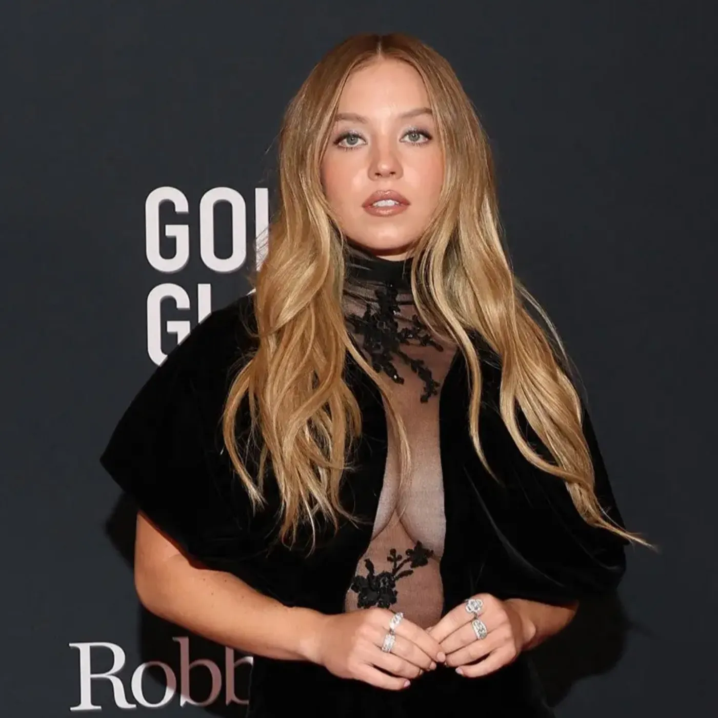Sydney Sweeney’s Shocking Baby Reveal on the Streets Has the Internet Buzzing