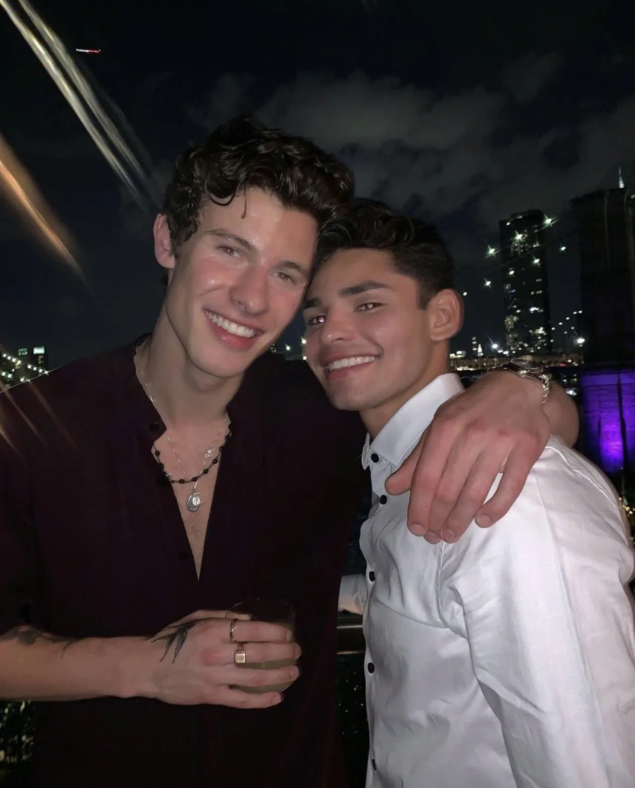 Shawn Mendes' Love Life Update – The Truth About His Breakup with the Boxer