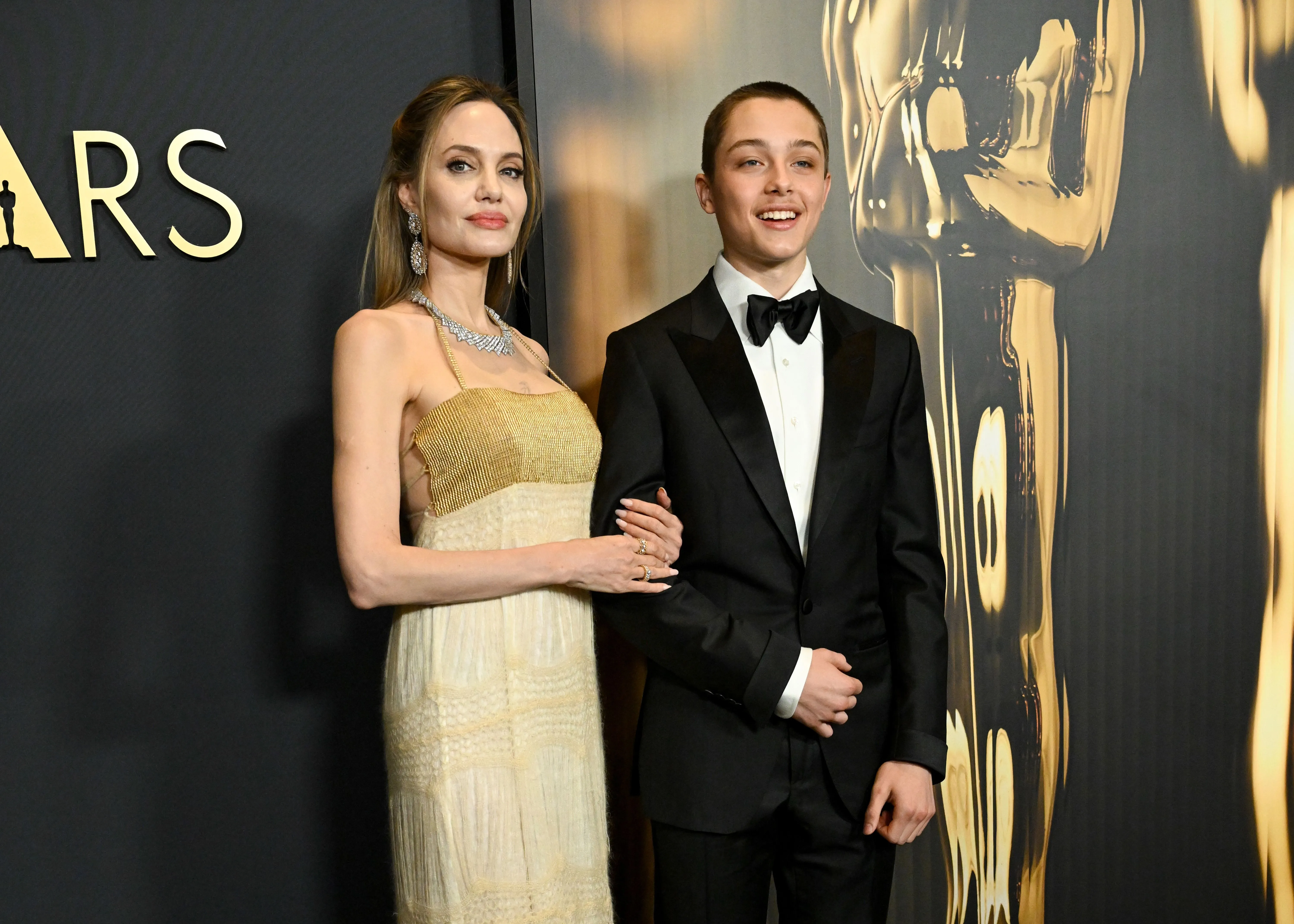 Angelina Jolie’s Stunning Transformation Hours Before Unexpected Outing with Son Knox 3 Angelina Jolie’s Stunning Transformation Hours Before Unexpected Outing with Son Knox