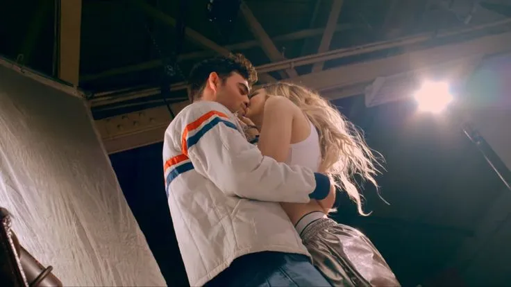 Sabrina Carpenter’s Valentine’s Day Proposal Ends in Tears