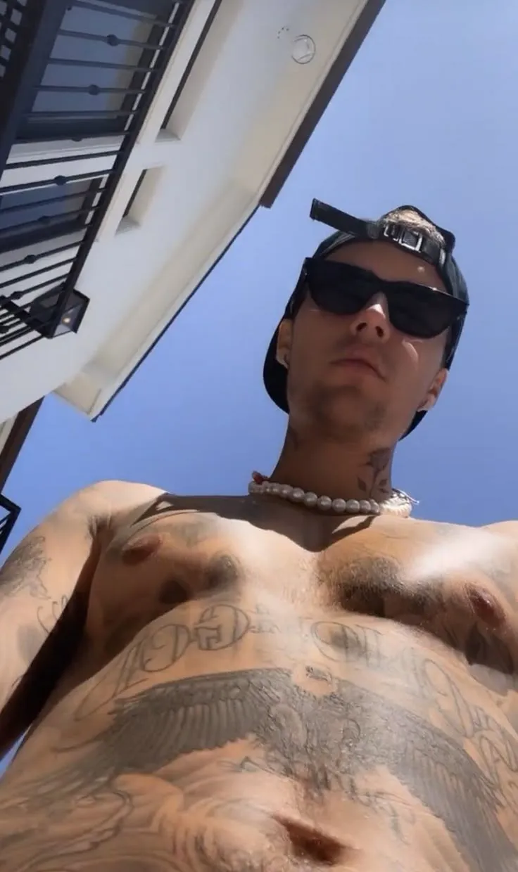 Justin Bieber's Icy Underwear Moment and the Man Who Stole the Spotlight