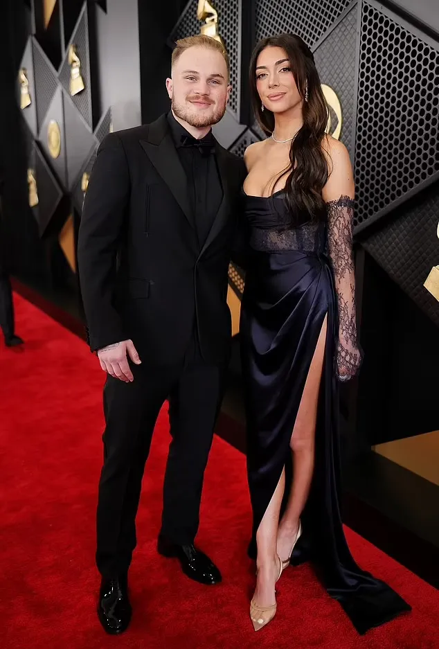 Country Star Zach Bryan Caught on Camera Making Homophobic Remarks at NYC Bar 6 Country Star Zach Bryan Caught on Camera Making Homophobic Remarks at NYC Bar