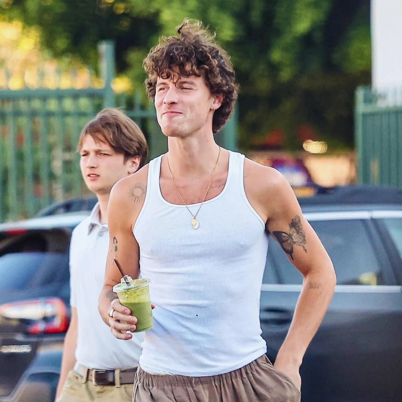 Bodyguard Vibes: Shawn Mendes’ Protective Move with Sister Aaliyah Sets Internet Ablaze