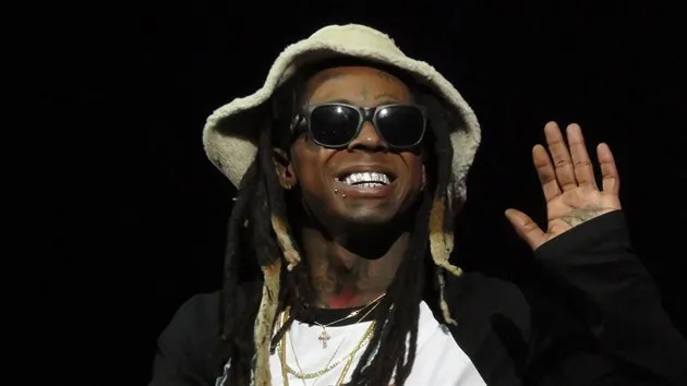 Lil Wayne’s Live TV Revelation Stuns the World: ‘My Grandfather Was Igbo — I’m Nigerian, and I’m Finally Coming Home’ 3 Lil Wayne má problémy. Slavnému rapperovi hrozí deset let vězení za nelegální držení zbraně | Kultura | Lidovky.cz