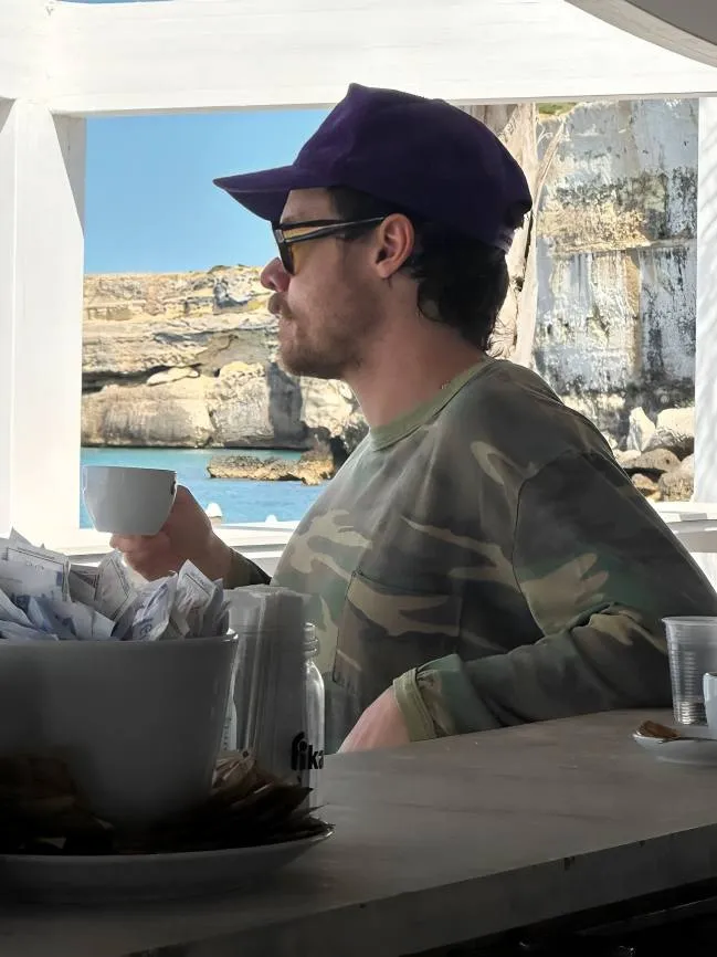 Afternoon Teas in Italy, Ballet Lessons, and a Pink Yacht?! Harry Styles’s 30th Era Is Unhinged in the Best Way