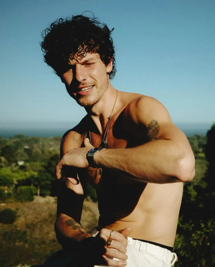 Shawn Mendes Just Showed Off His Abs and a Mysterious New Tattoo — Fans Think There’s a Secret Message Hidden In It